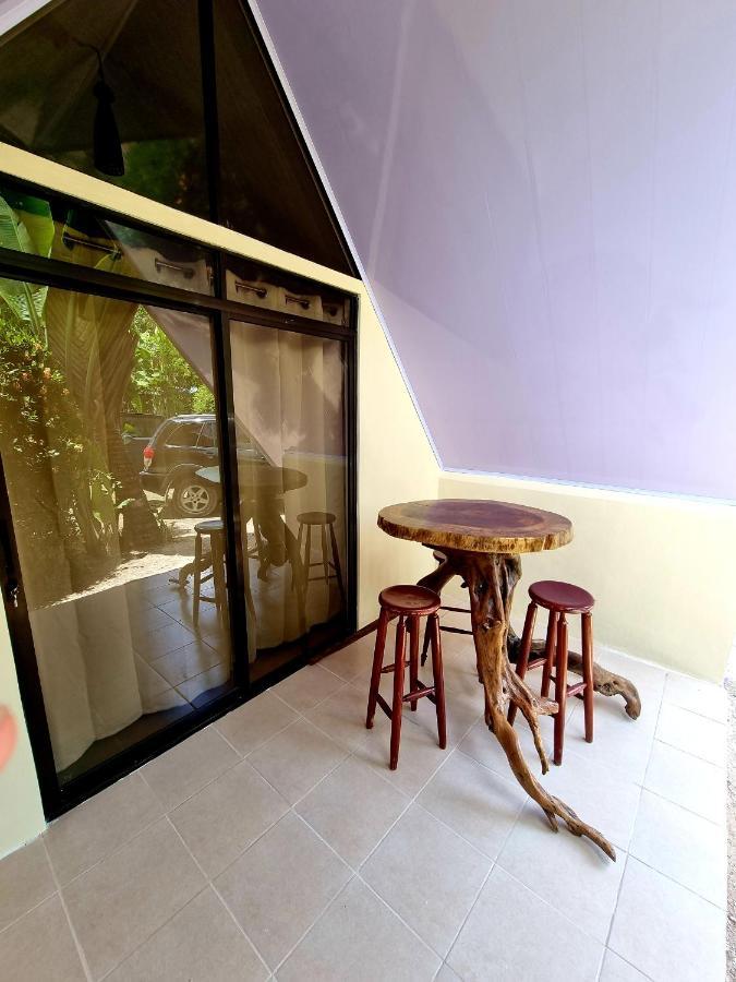 Ballena Oasis Homes & Glamping 乌维塔 外观 照片