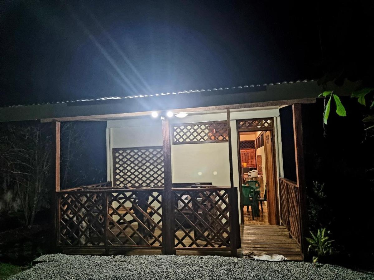 Ballena Oasis Homes & Glamping 乌维塔 外观 照片
