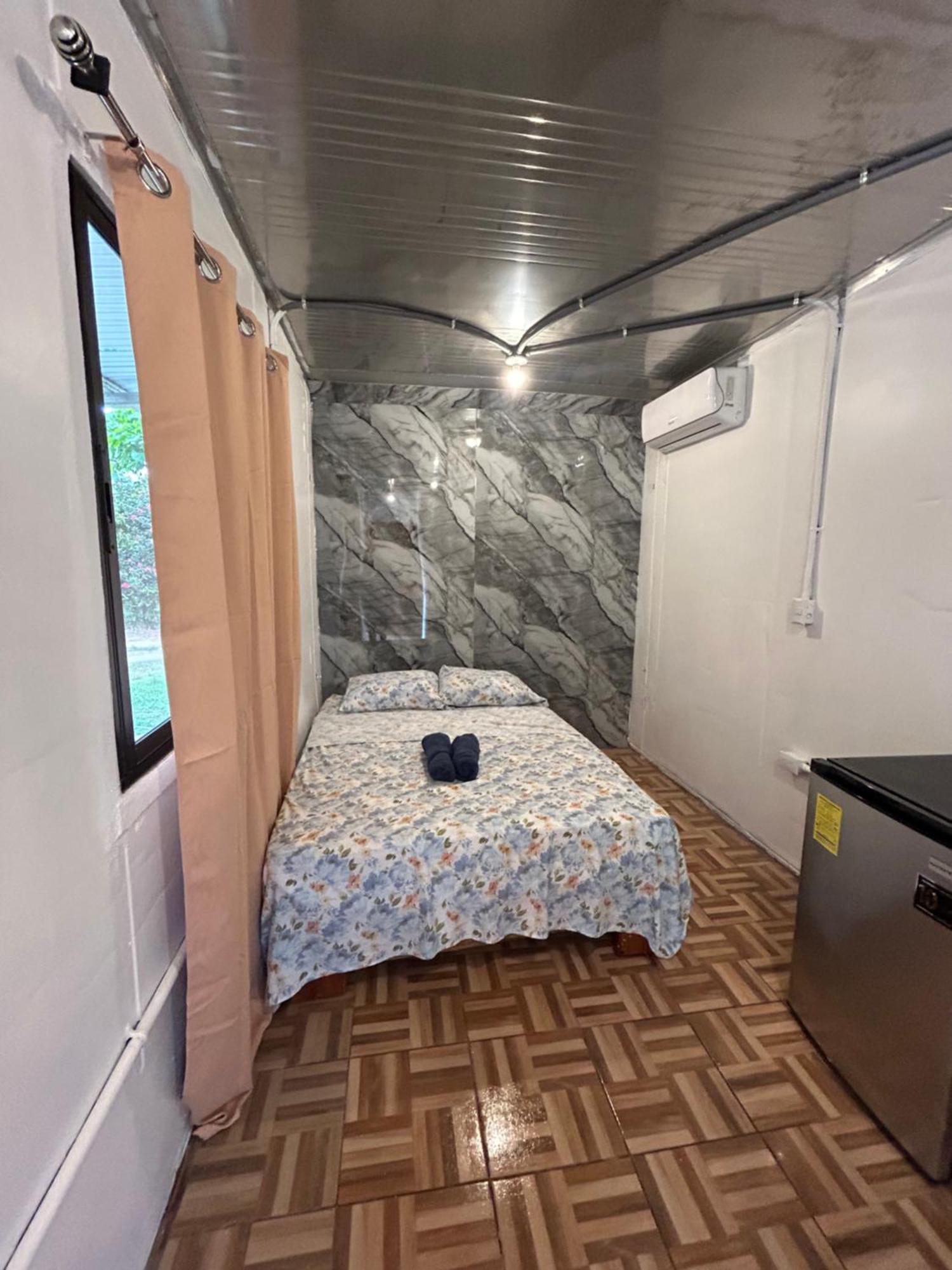 Ballena Oasis Homes & Glamping 乌维塔 外观 照片